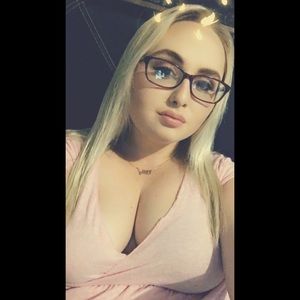 Meet your Posher, Abby